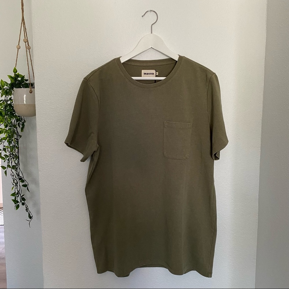 Taylor Stitch Heavy Bag Tee in Olive
